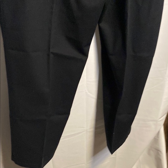NWT Men's Black Pants. 42 x30 St. John’s bay - Picture 5 of 10